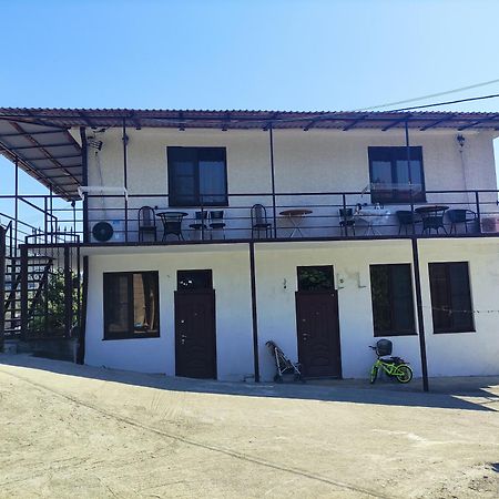 Hotel Гостевой Дом Исмаил New Athos Exterior foto