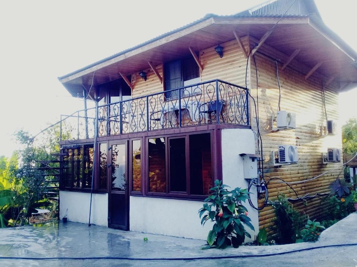 Hotel Гостевой Дом Исмаил New Athos Exterior foto